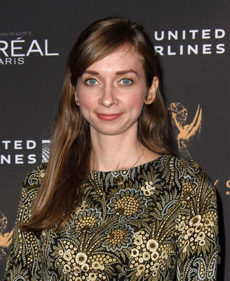 lauren lapkus|More.